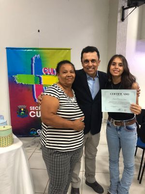 prefeito-betinho-lima-prestigia-espetaculo-musical-na-casa-da-cultura-e-celebra-talentos-locais