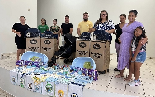 vereador-pai-pede-e-prefeito-filho-atende